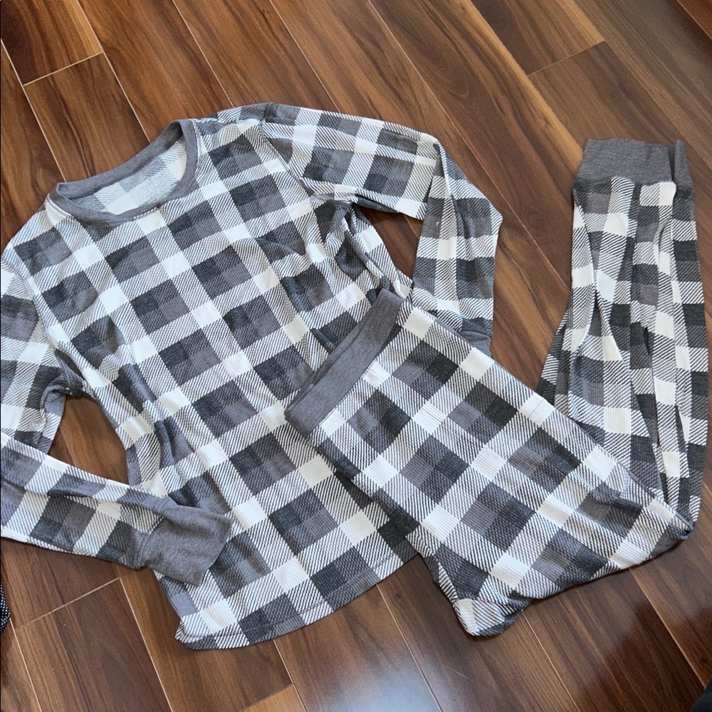 XL Cuddl Duds Stretch Thermal pajama set
